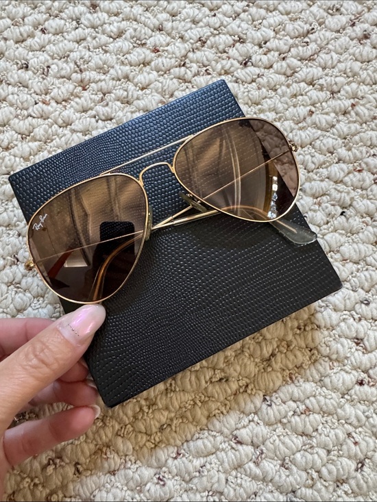 Ray-Ban Other - Ray-Ban AVIATOR GRADIENT Sunglasses in Brown Lenses with Gold Frame